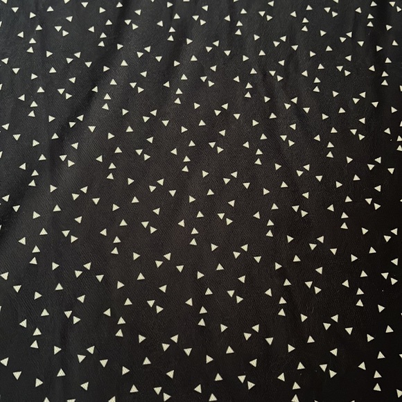 Nike | sleeveless collarless golf shirt - Picture 2 of 3